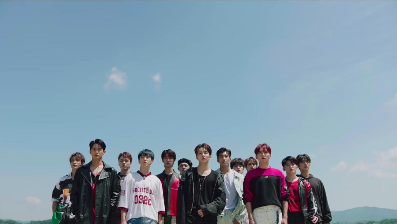 SEVENTEEN V19 Mousepad