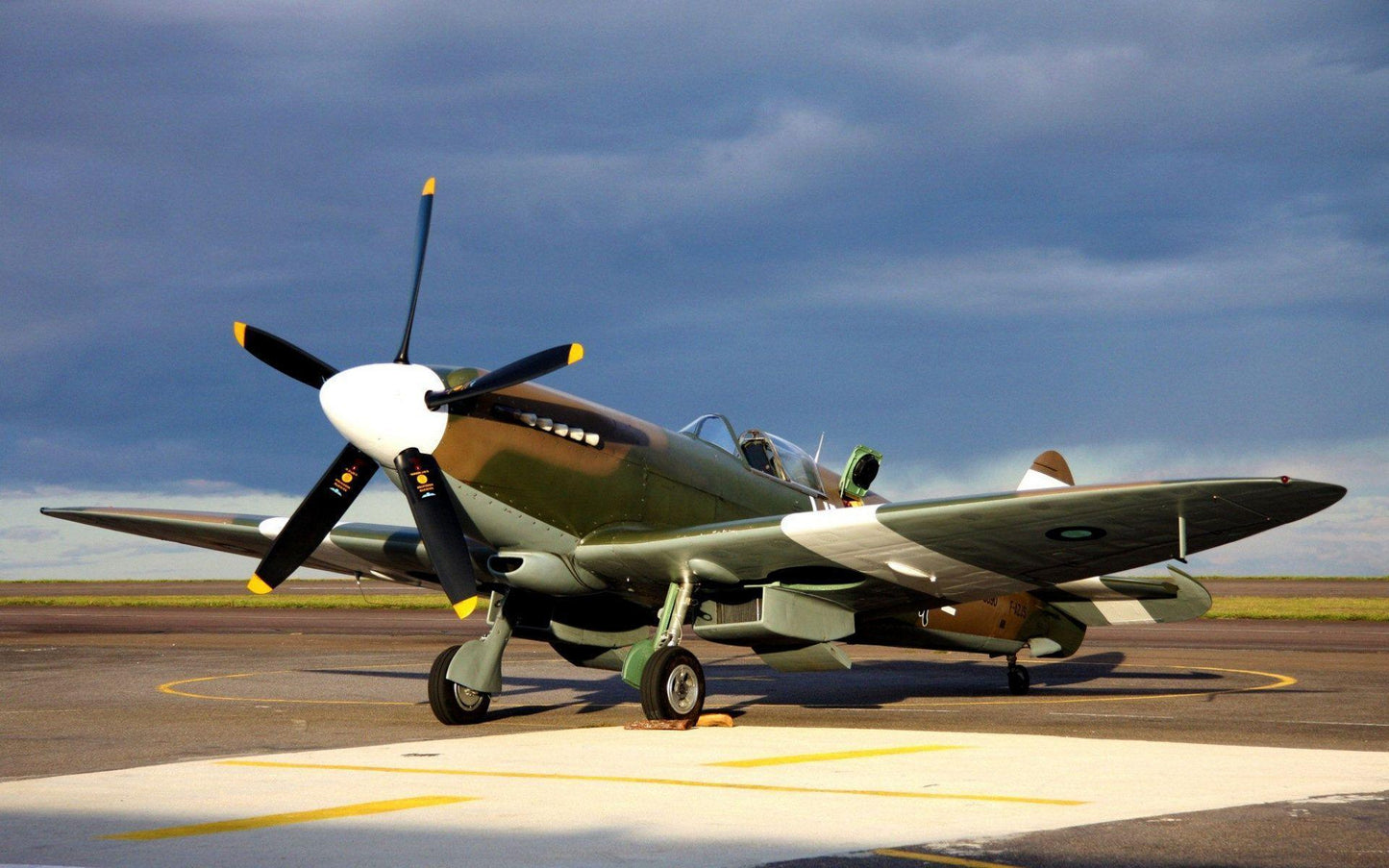 Spitfire WWII V20 Mousepad Deskmat