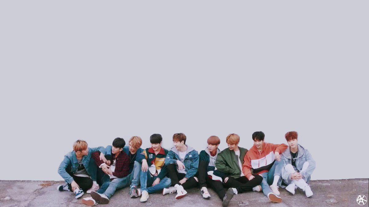 Stray Kids V24 Mousepad